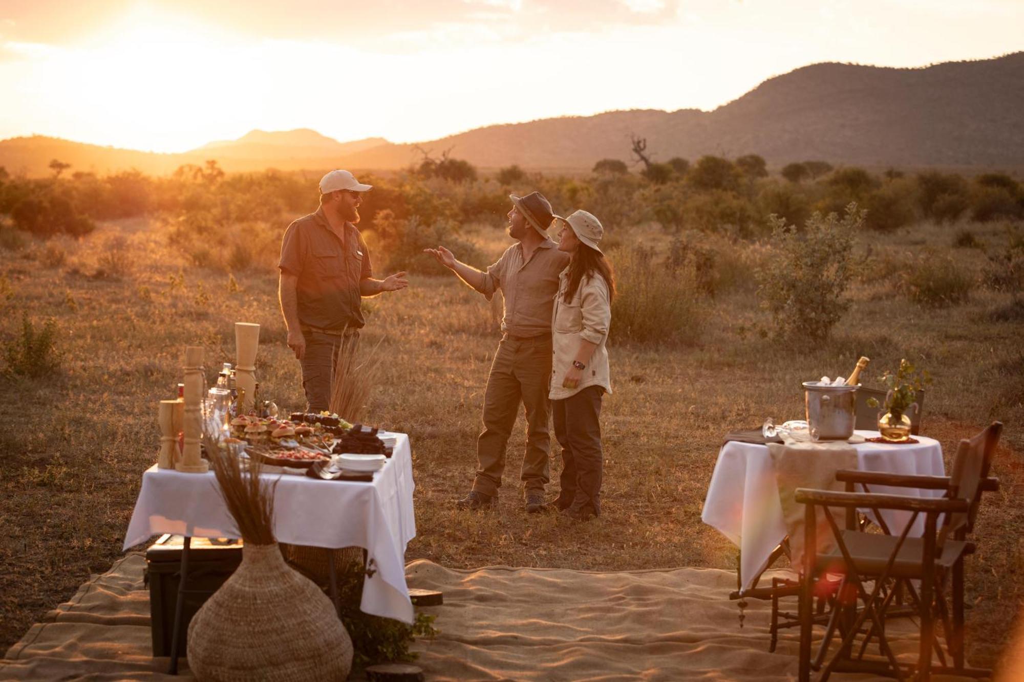 Rhulani Safari Lodge Заповедник Мадикве Экстерьер фото