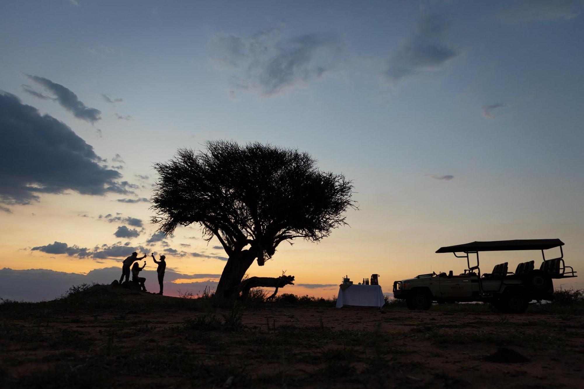Rhulani Safari Lodge Заповедник Мадикве Экстерьер фото