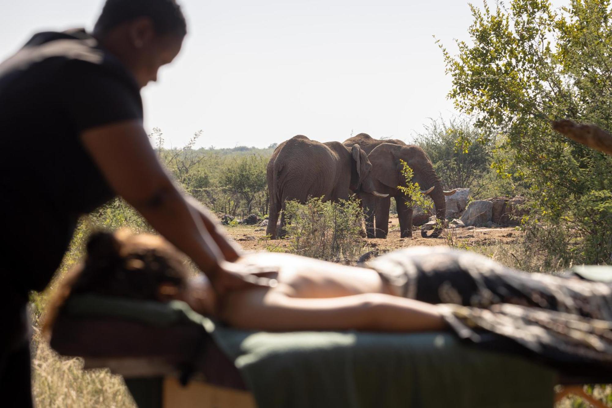 Rhulani Safari Lodge Заповедник Мадикве Экстерьер фото